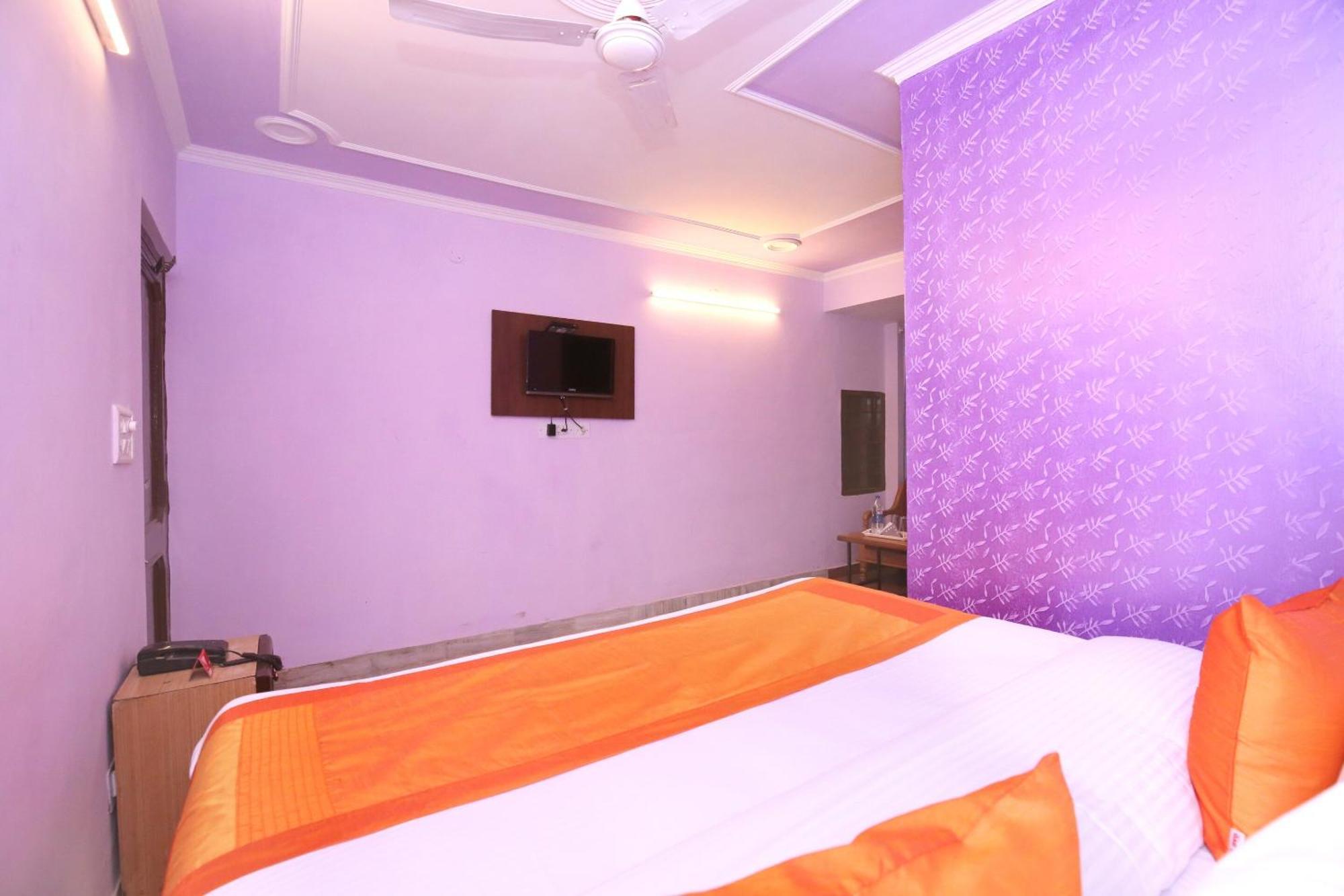 Oyo 10384拉杰什宫酒店 Chandīgarh 外观 照片